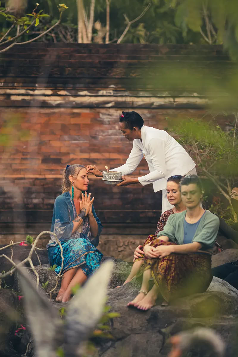 Vaidika Dharma: Formación de Profesores de Yoga SPIRIT de 100 Horas