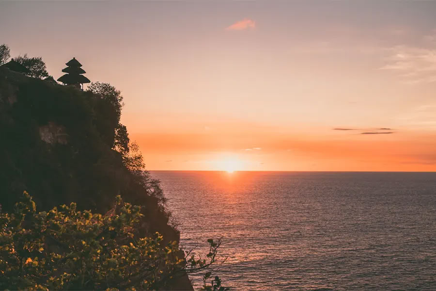 Lucidflow 100h de 300h ytt - Formación de Profesores de Yoga en Bali