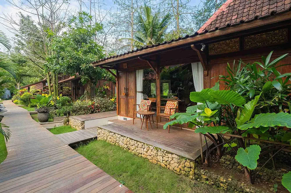 Lucidflow 100h de 300h ytt - Formación de Profesores de Yoga en Bali