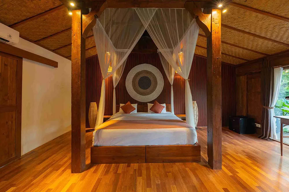 Lucidflow 100h de 300h ytt - Formación de Profesores de Yoga en Bali