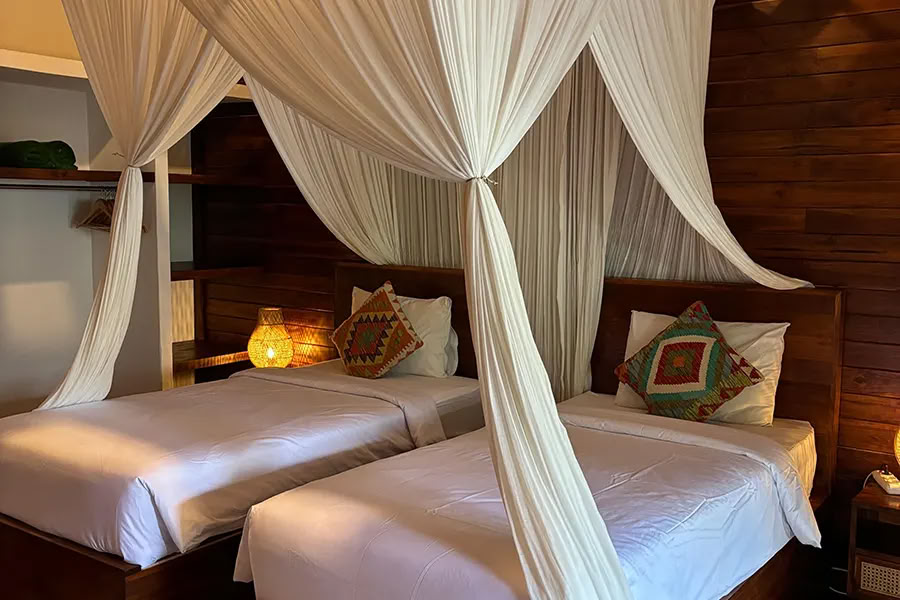 Lucidflow 100h de 300h ytt - Formación de Profesores de Yoga en Bali