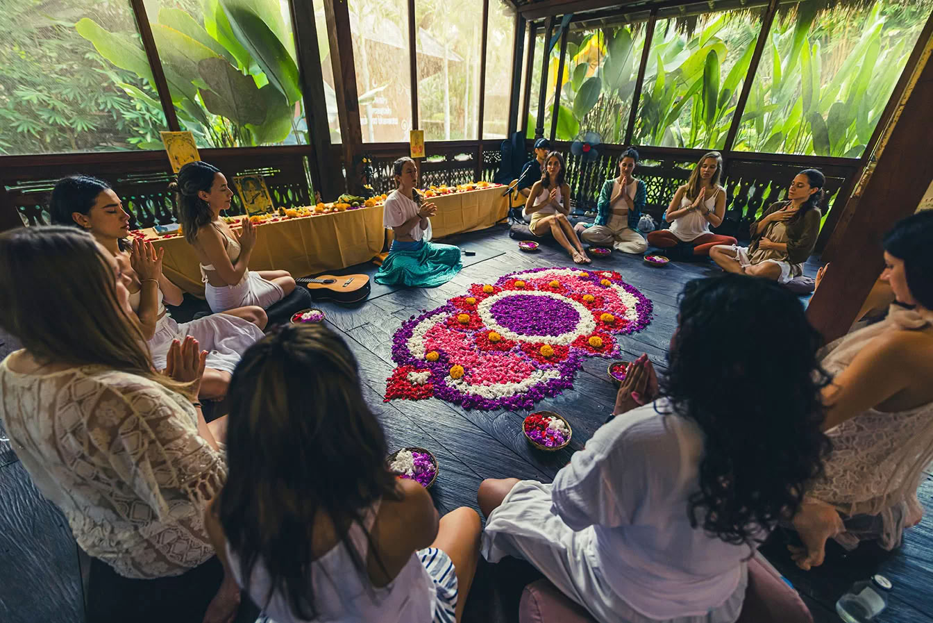 Lucidflow 100h de 300h ytt - Formación de Profesores de Yoga en Bali