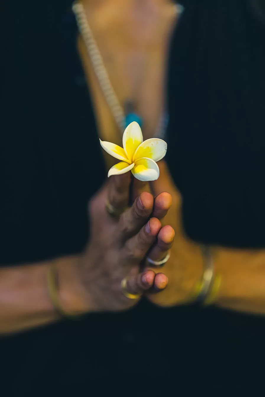 Lucidflow 100h de 300h ytt - Formación de Profesores de Yoga en Bali
