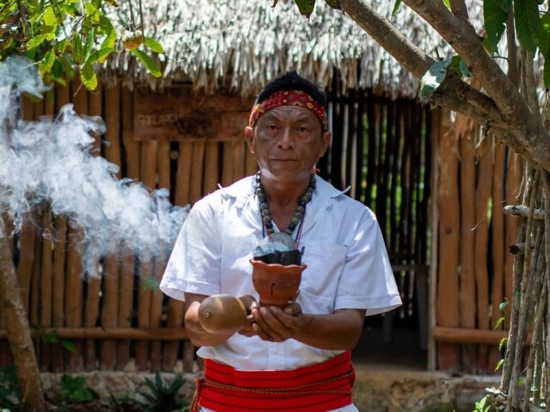 Coba y Encuentro con un Sanador Maya