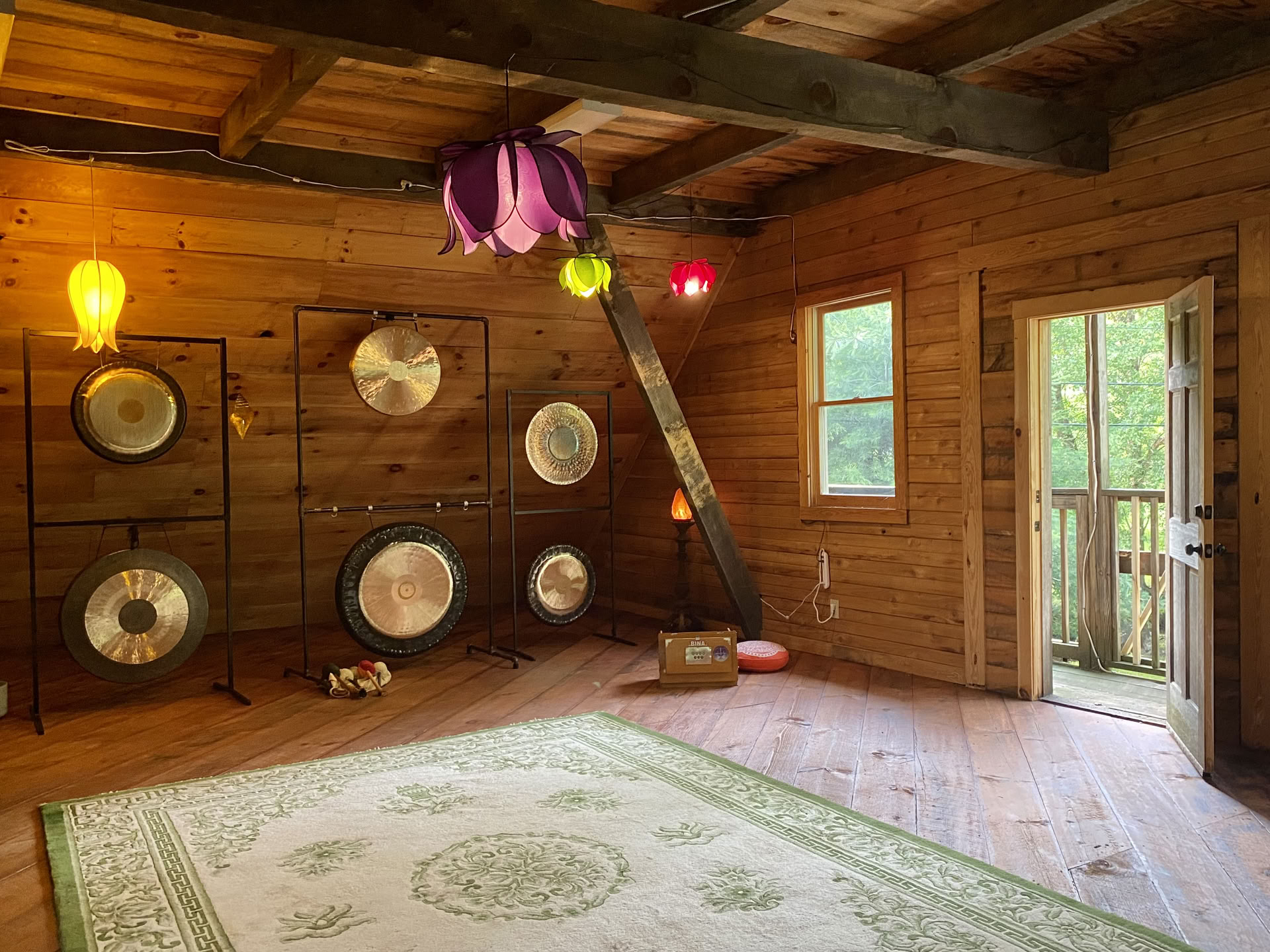 3 Day Gentle Return to Presence: Un retiro de descanso y sonido para mujeres cerca de Asheville, NC
