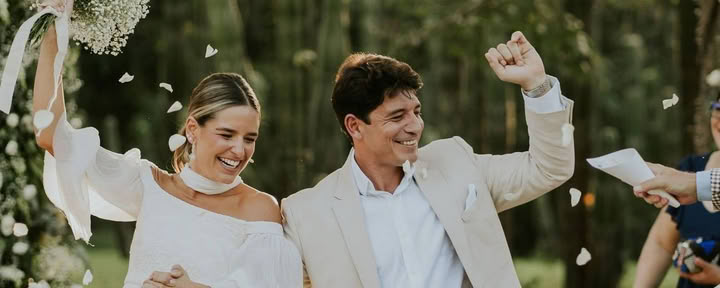 Holistic Beginning, Boda de autor