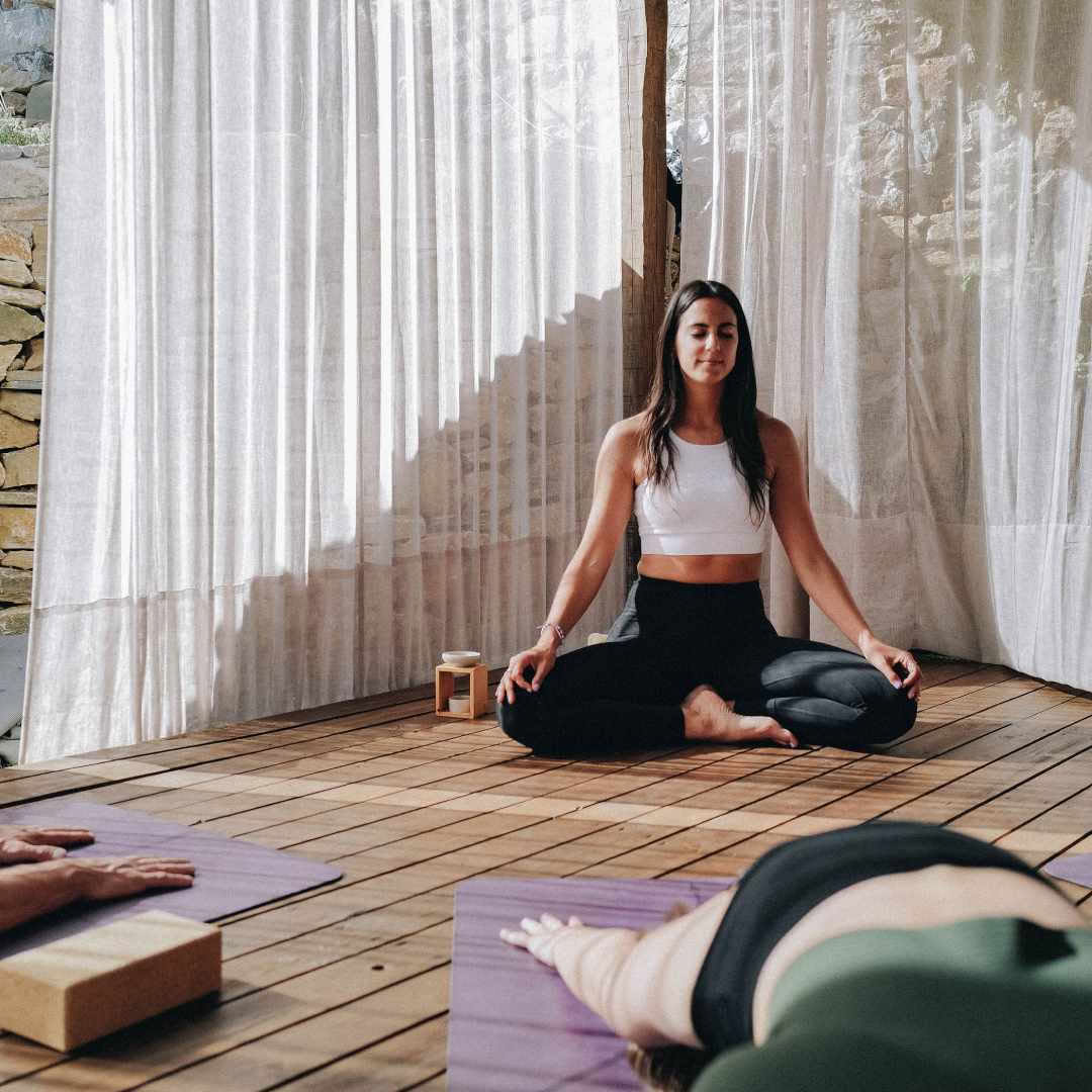Mountain & Sea Retreat | Capas del Ser