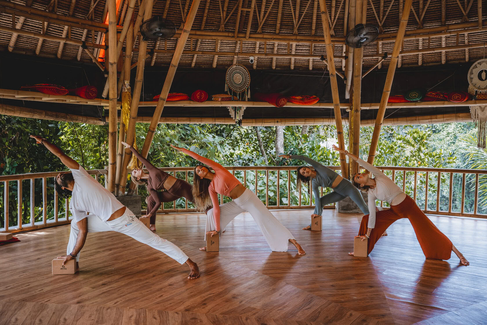 200hrs Formación de Profesores de Yoga en Bali, Amertham