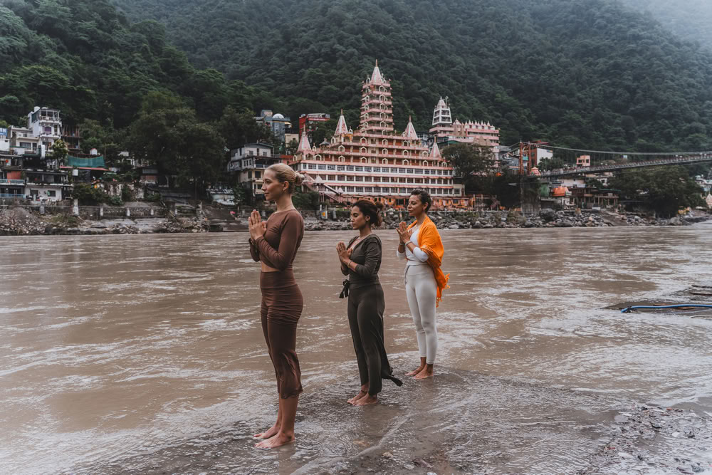 FORMACIÓN DE PROFESORES DE YOGA DE 300 HORAS EN RISHIKESH – 13 de agosto - 11 de septiembre de 2026