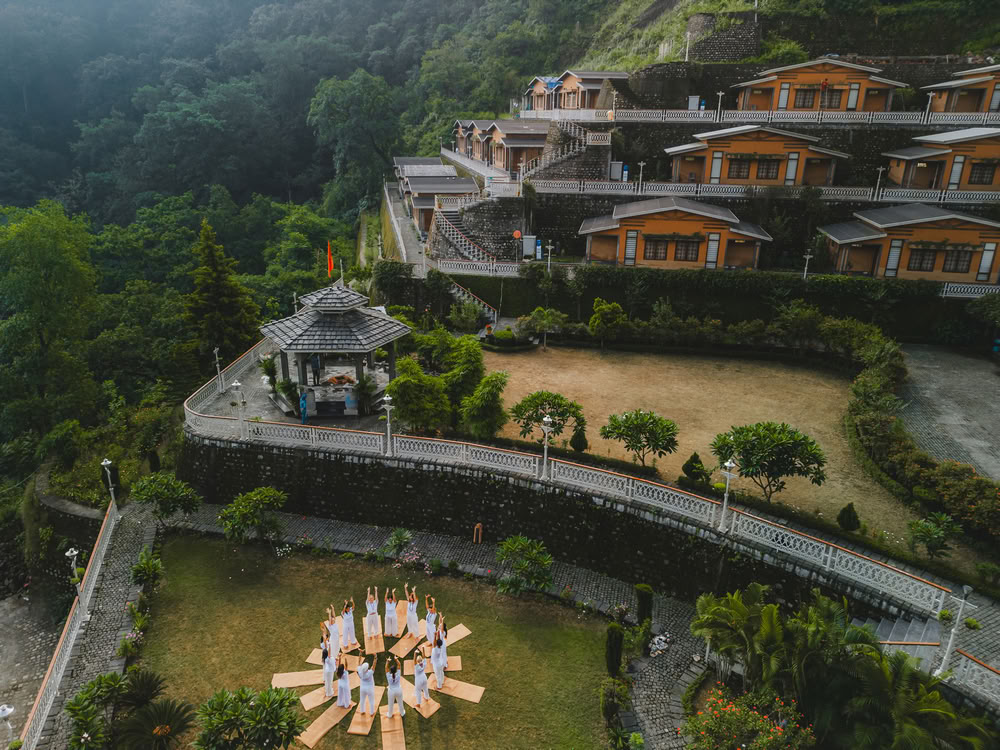 Formación de Profesores de Yoga de 300 horas en Rishikesh – 20 de enero – 18 de febrero de 2027