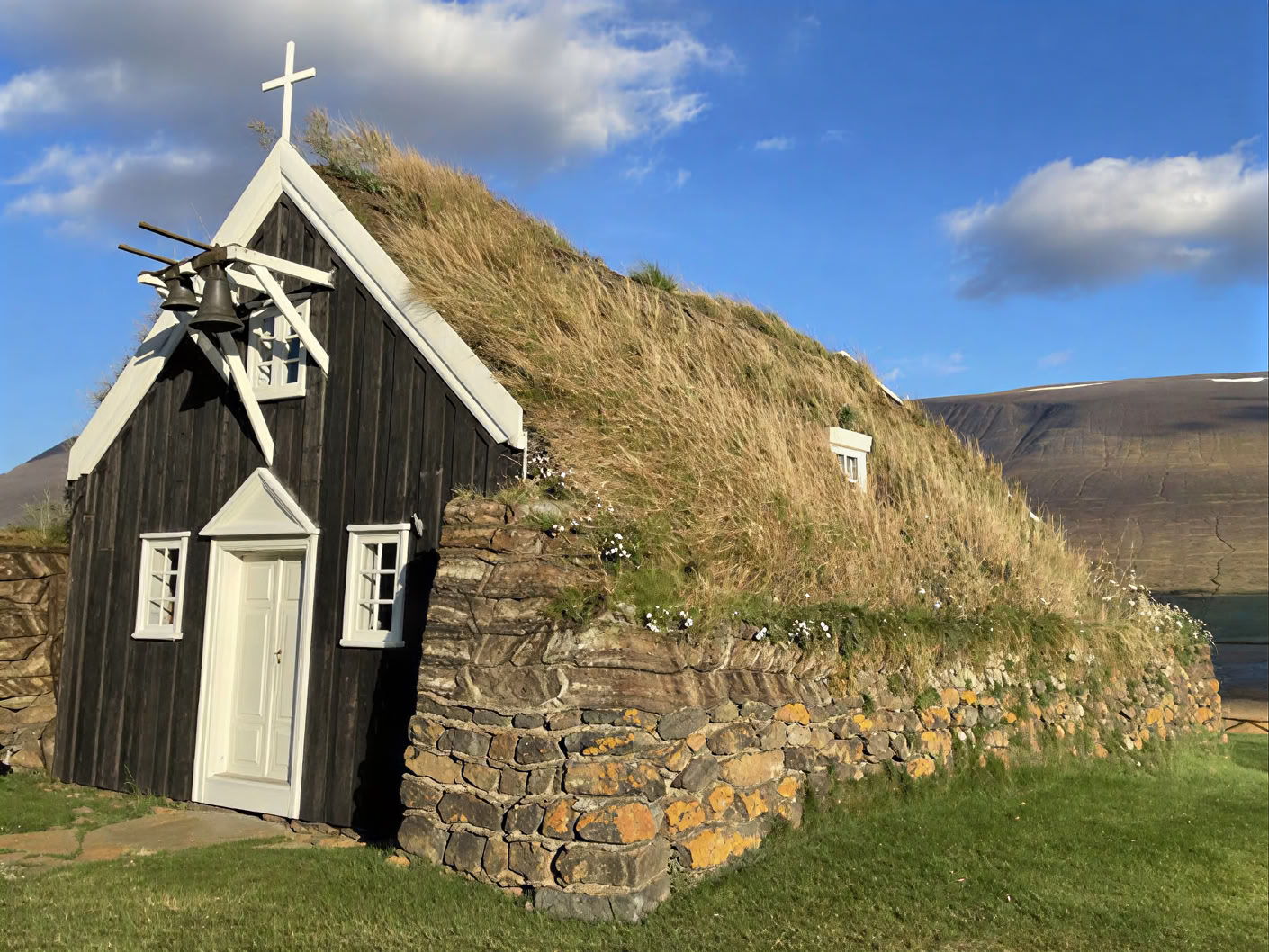 Yoga & Senderismo Northern Lights Journey Iceland
