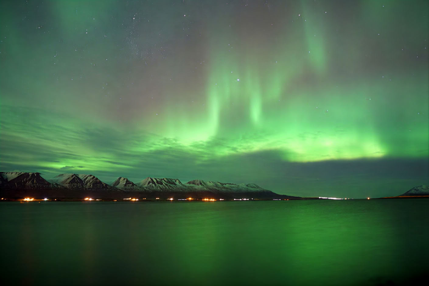 Yoga retiro bajo las Luces del Norte en Islandia – Fechas Invierno 2026