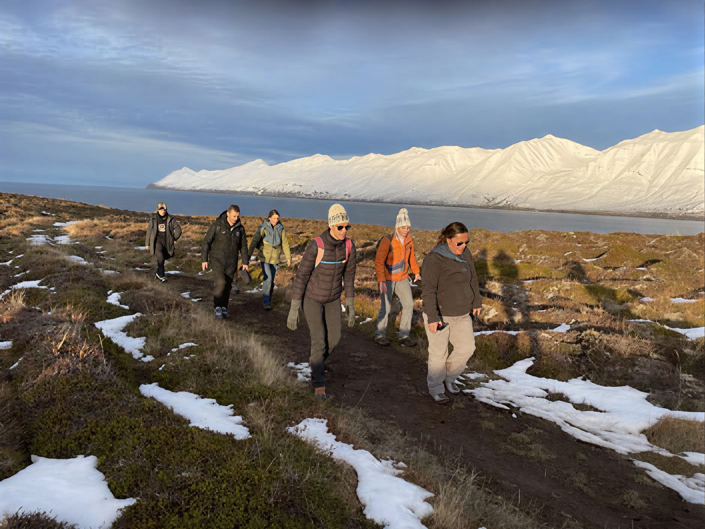 Yoga & Hike Retiro de Otoño Dorado Islandia – Fechas 2026