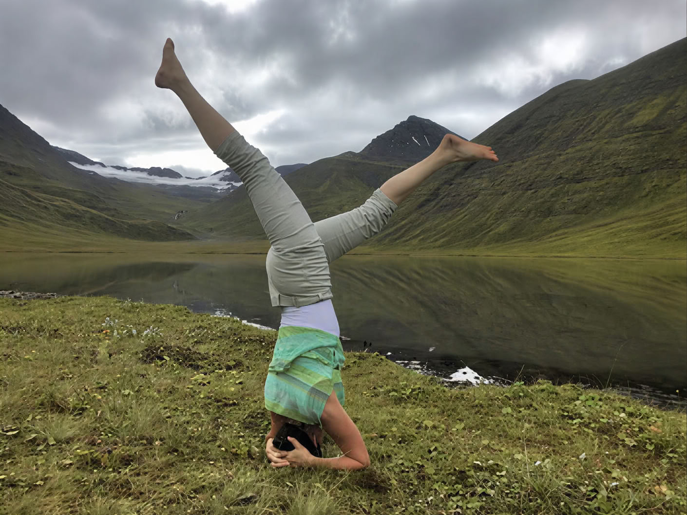 Yoga & Hike Retiro de Otoño Dorado Islandia – Fechas 2026