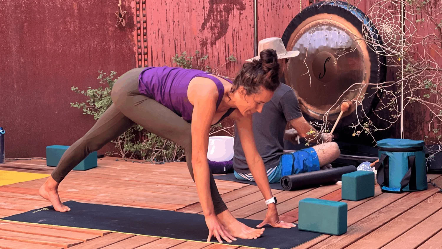 FUNctional Yoga Flow with Mallory Hainey — Campamento boutique histórico | CampV | Vancorum, Colorado