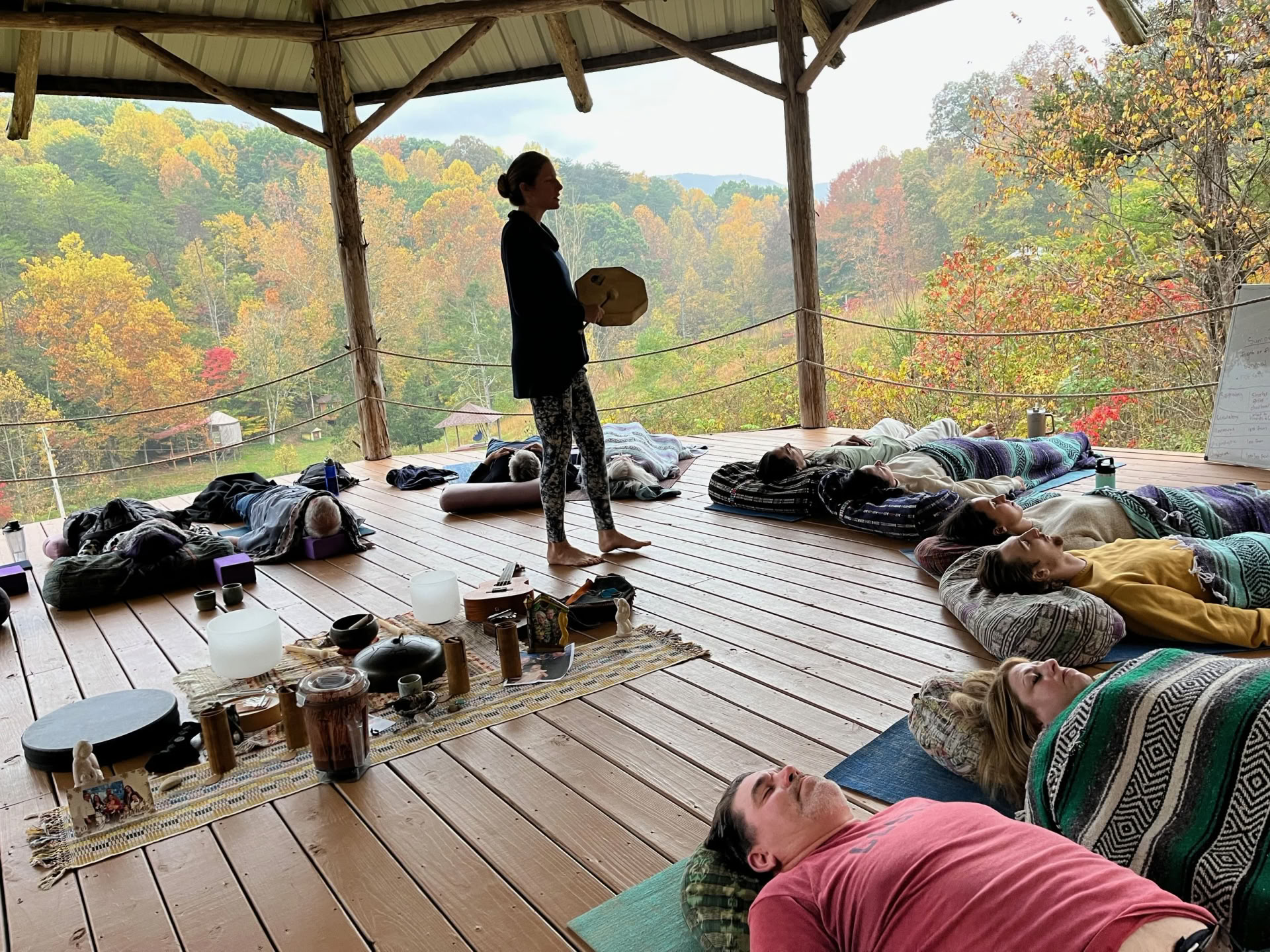 Mountain Bliss Retiro | Yoga & Naturaleza Retiro | Smoky Mountains — Seven Springs