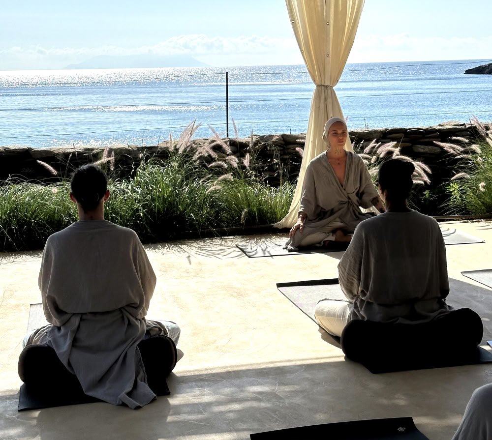 Self Essence: Un Retiro de Yoga