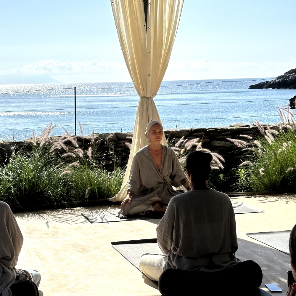 Self Essence: Un Retiro de Yoga