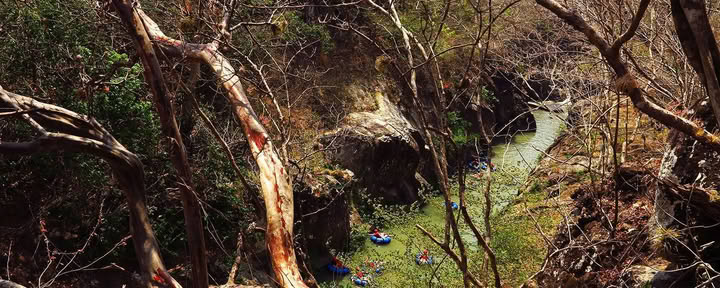 Tubing por el río