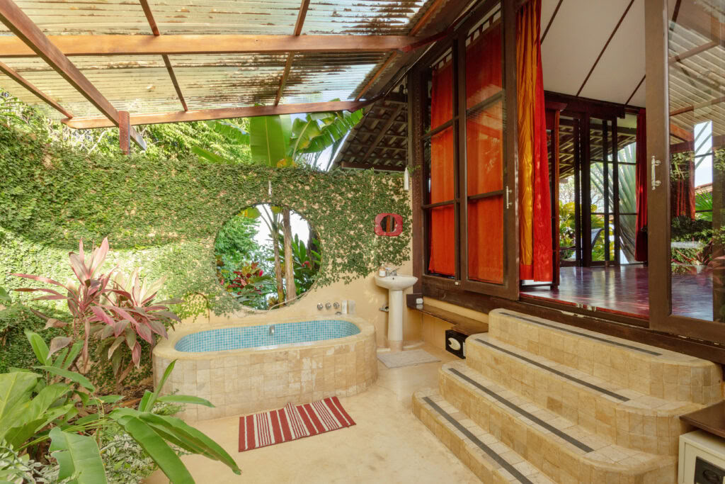 Ayurvedic Yoga Retiro – Chloe Haddad