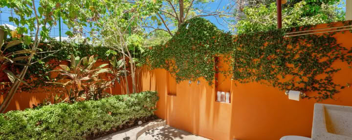Ayurvedic Yoga Retiro – Chloe Haddad