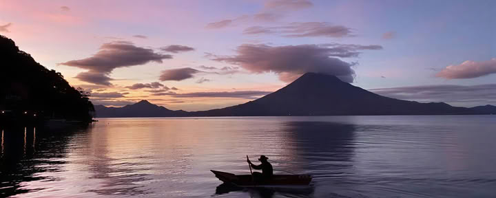 Despierta en Atitlán / Paradise Taylor — Villa Sumaya