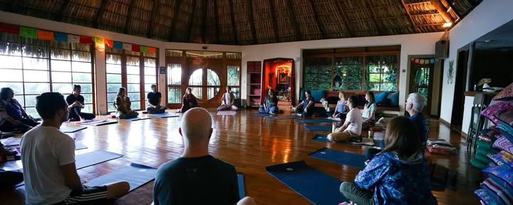 Formación de Liderazgo en Kirtan / Ananda Das — Villa Sumaya
