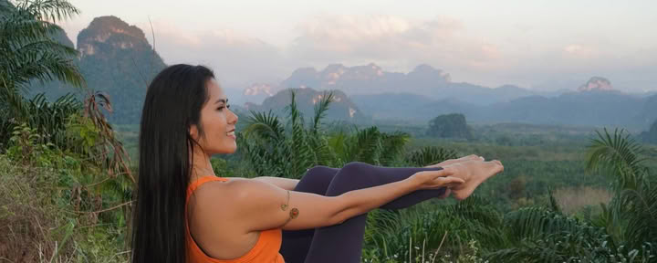 Clase grupal: Yoga al atardecer + baño de sonido con cuencos tibetanos