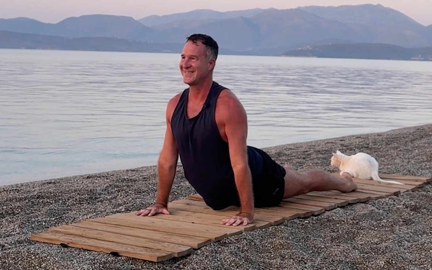 Escape to the Mediterranean: Retiro de yoga en Grecia