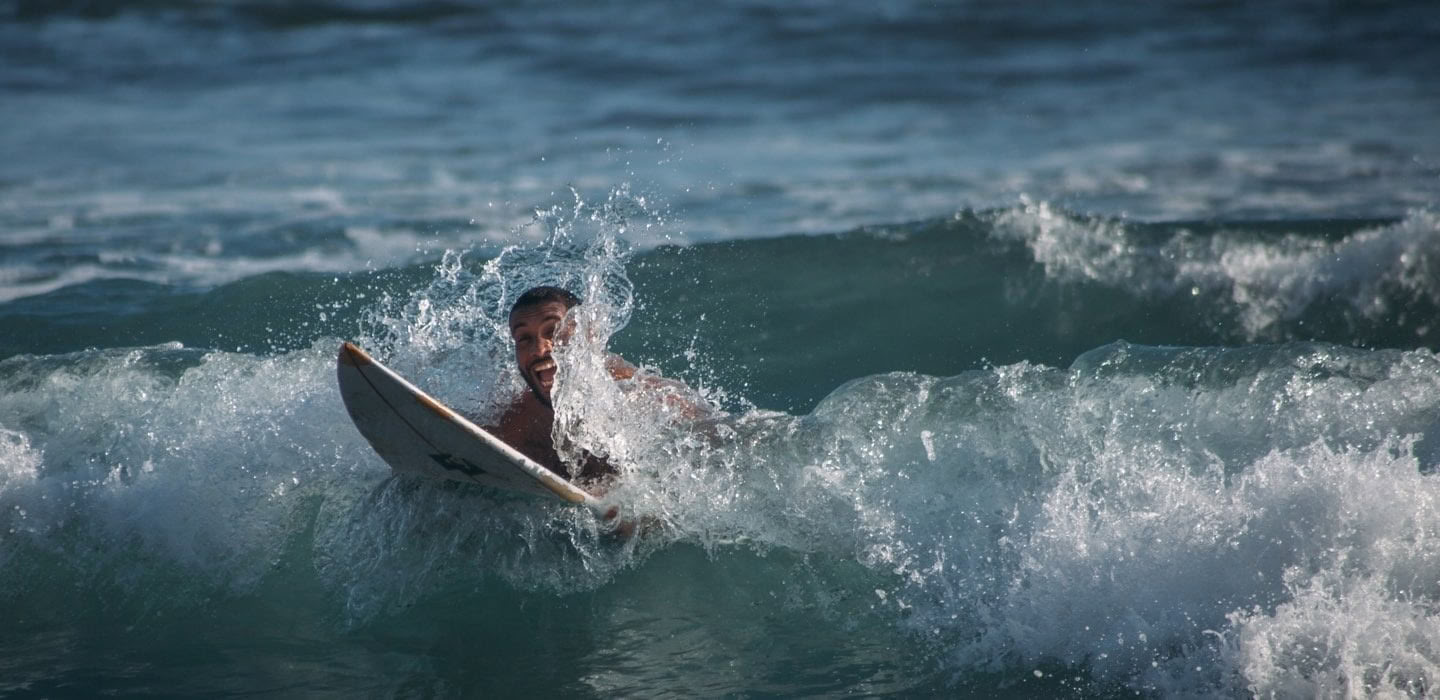 Salty Retreats: Surf, Sweat y Flow en Costa Rica
