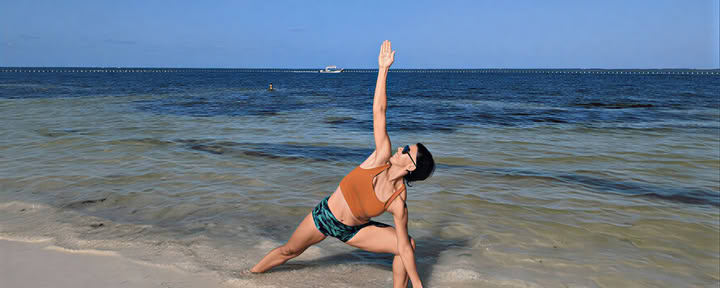 Hot Yoga, Vinyasa y Handstands con Michael y Sindy!
