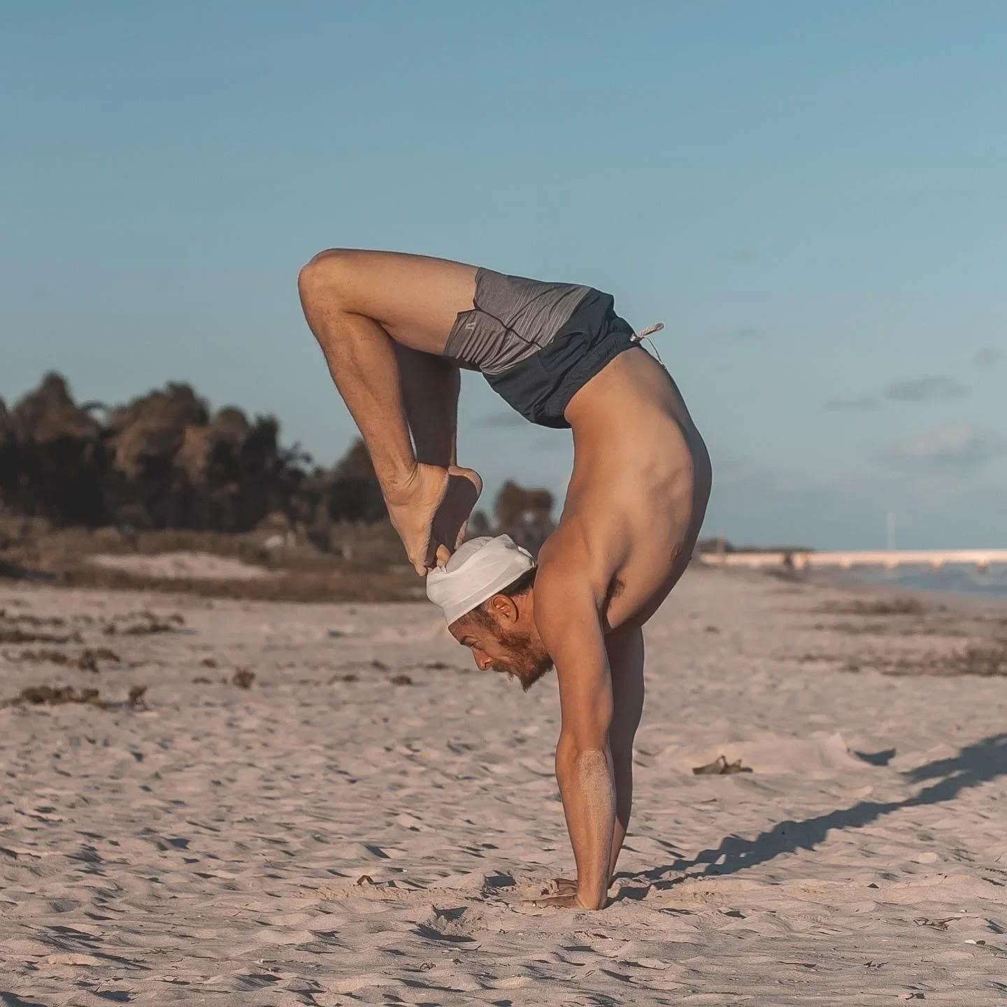 Retiro de yoga caliente de Año Nuevo