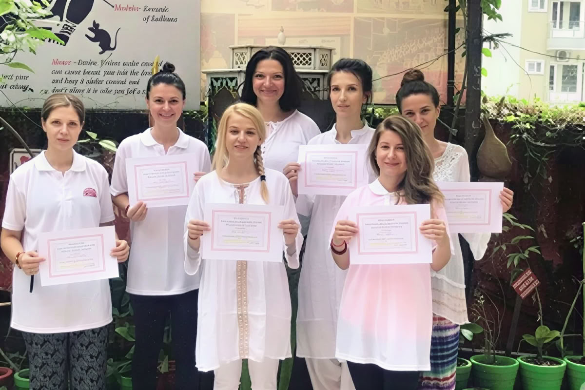Organizador de ceremonias de matrimonio hindú védico en Rishikesh