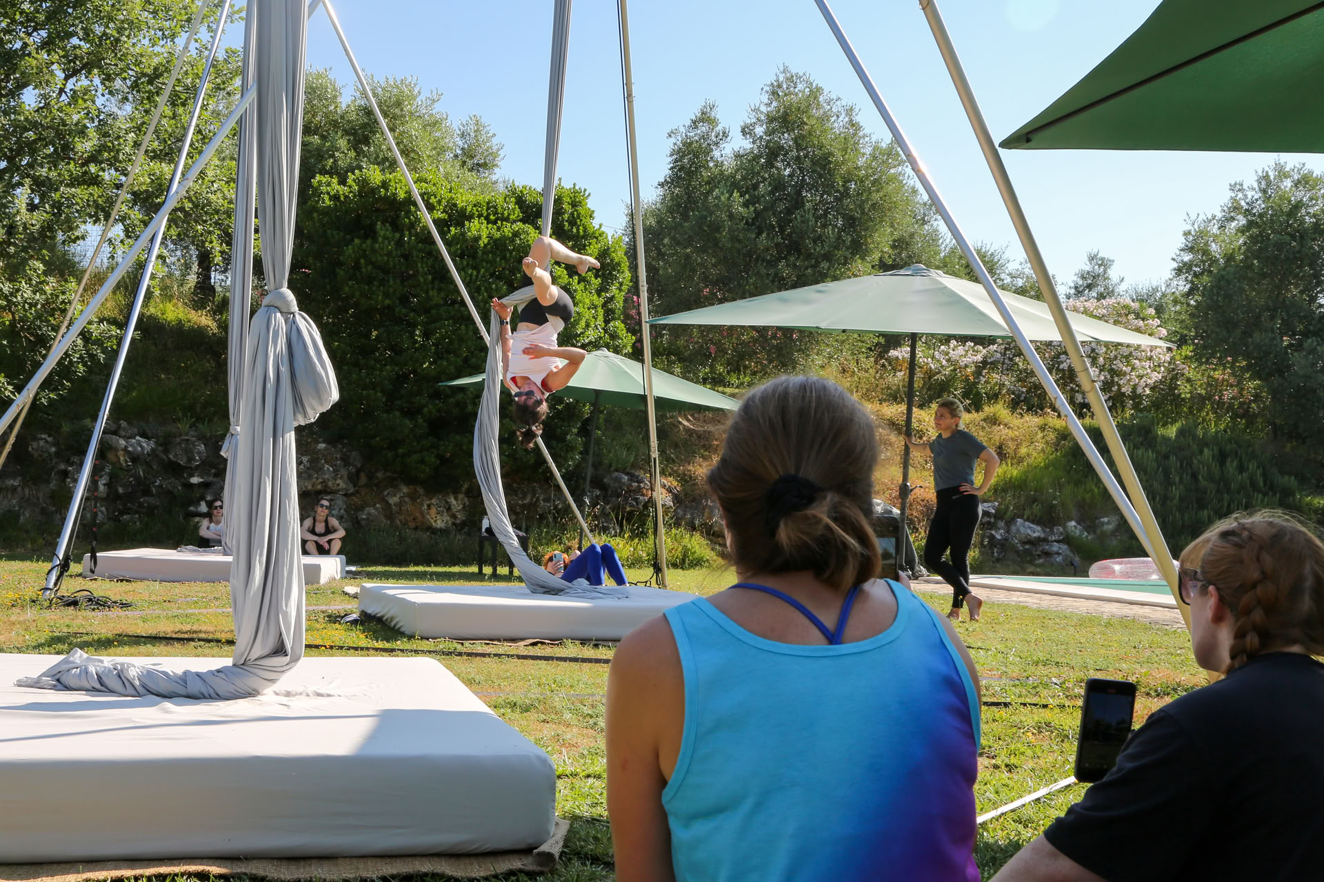 From Basics to Brilliance: Teoría de Aerial Retiro