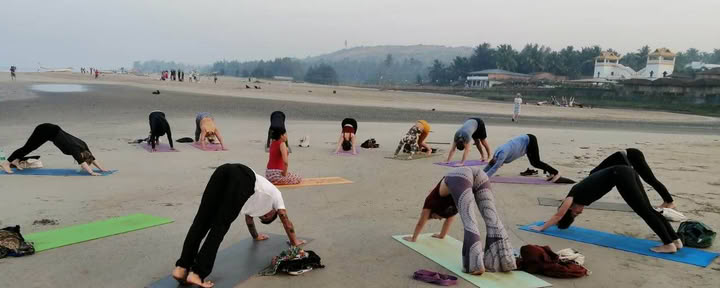 30 Días de Retiro de Yoga y Vacaciones Blissful