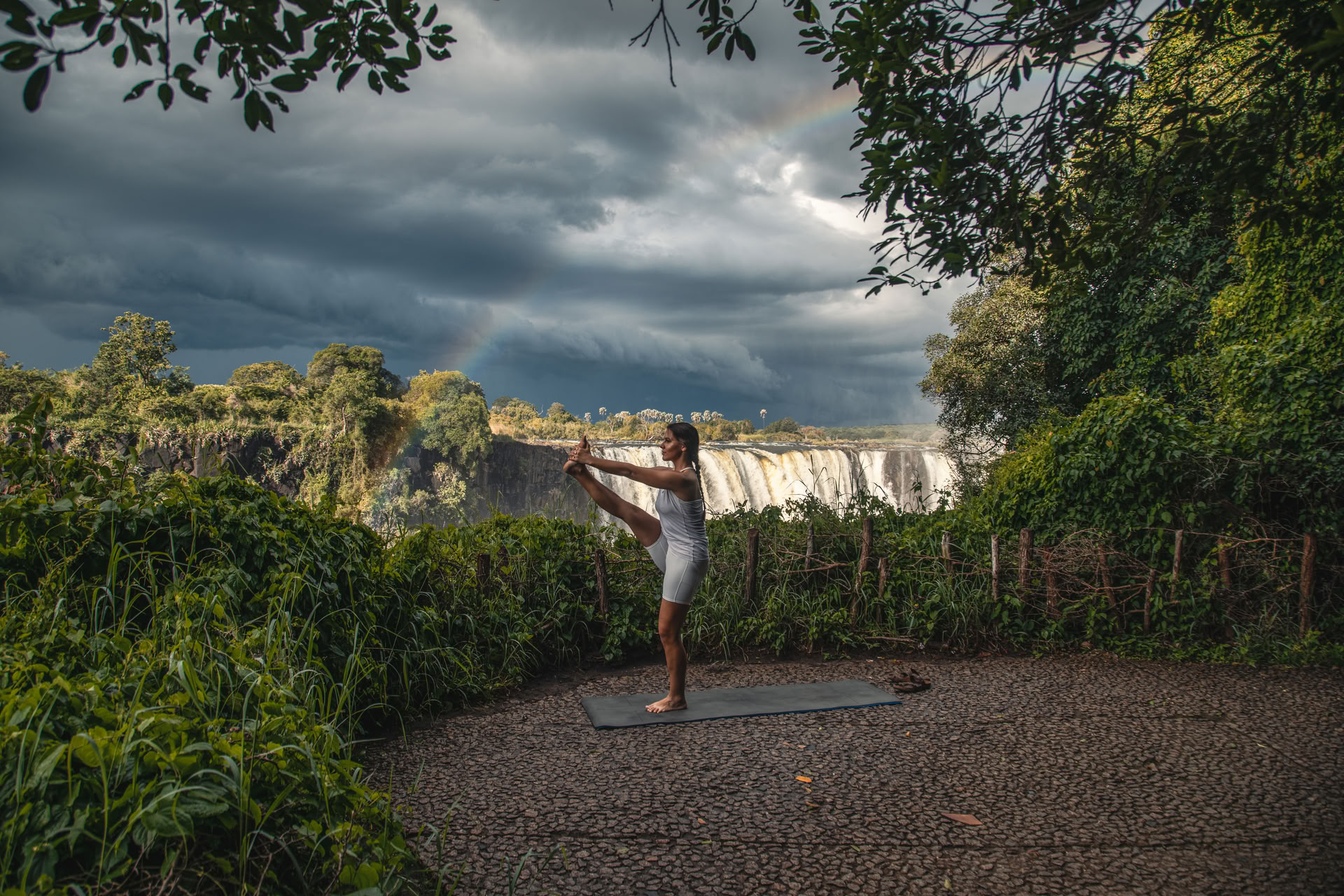 Yoga en The Falls