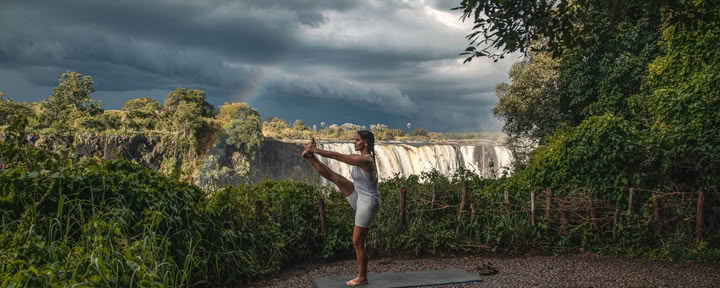 Yoga en The Falls