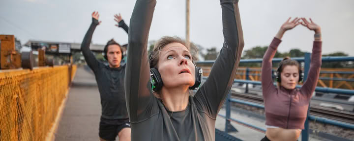 Yoga en el puente