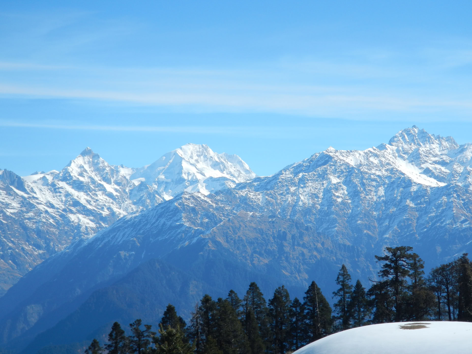 Trekking a Kedarkantha