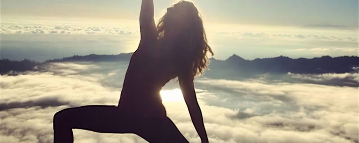 Yoga de la hora dorada del sábado