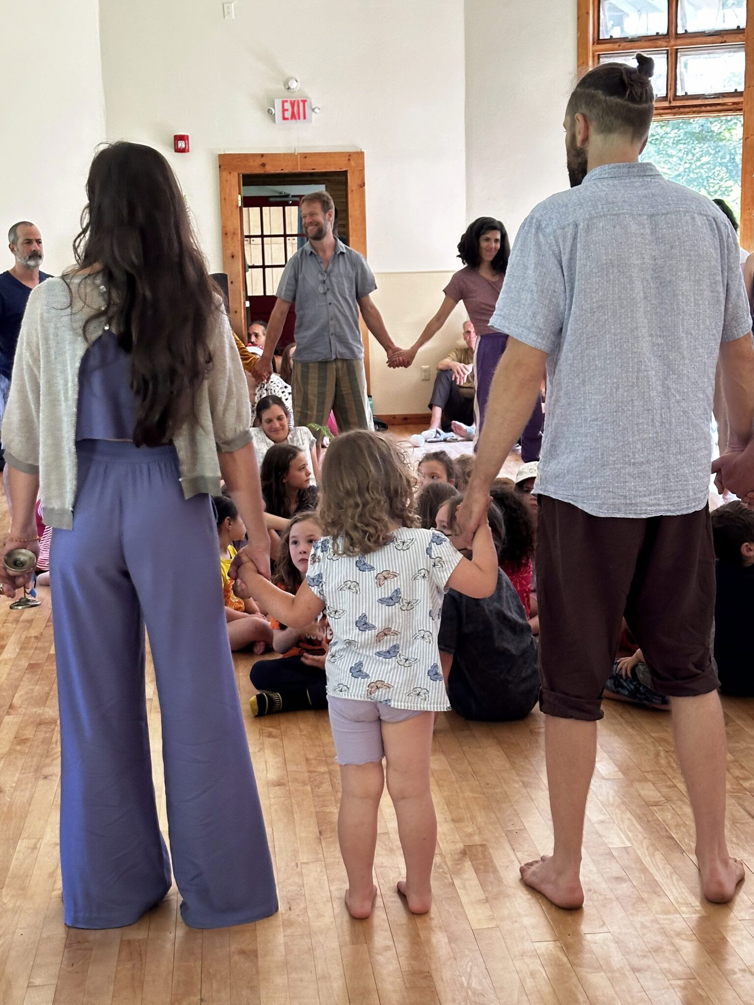 Taller de cocreación de comunidades transformadoras con Hannah Hirsh, Jonah Ratza y Nina Chausow