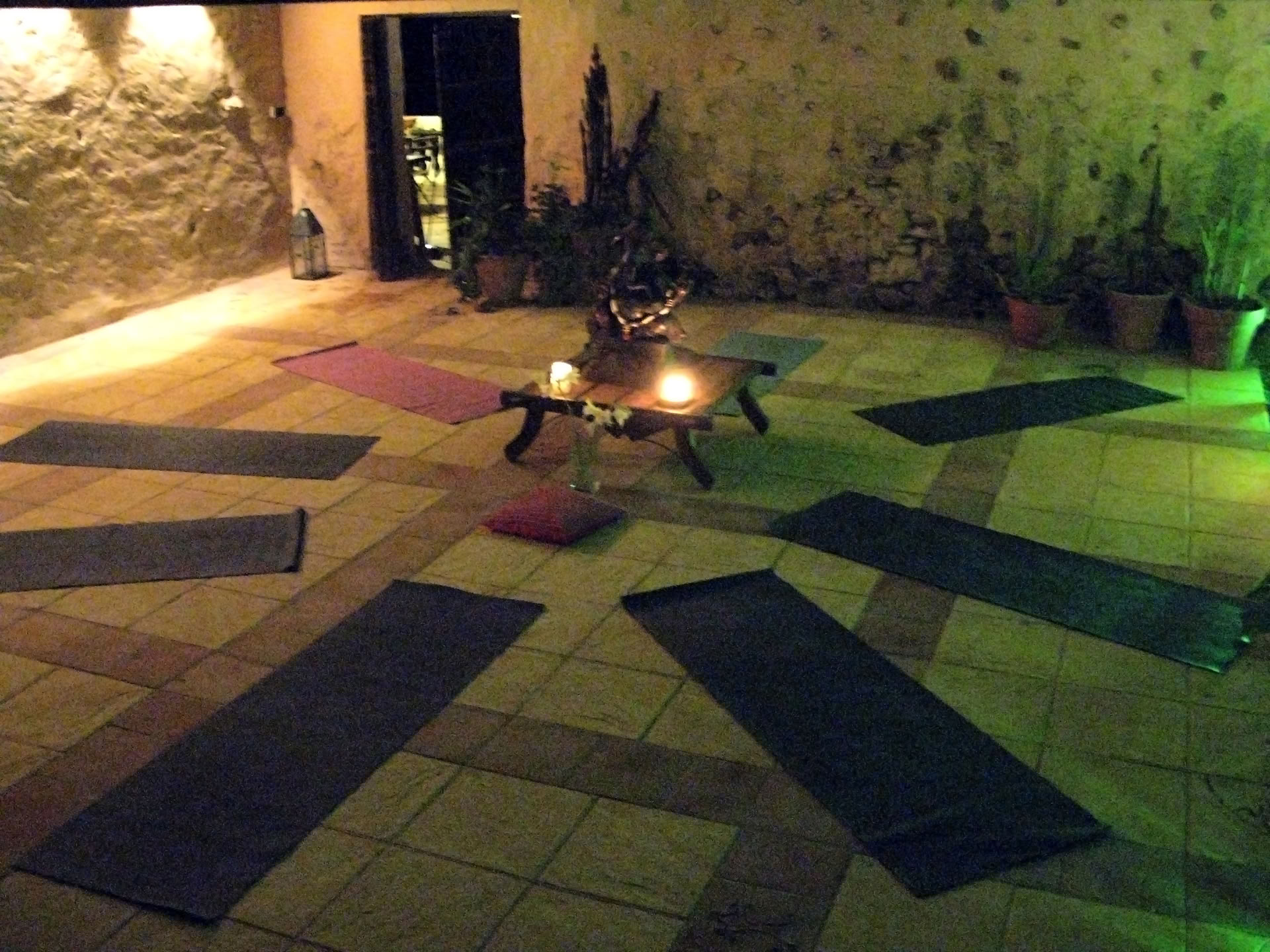 Retiro de yoga y bienestar con Lilly