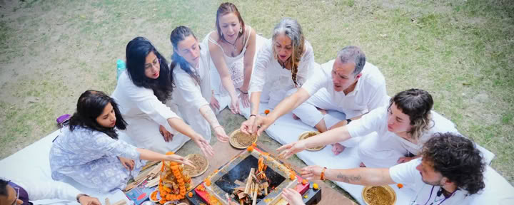 100 Hour Yoga Teacher Training en Rishikesh