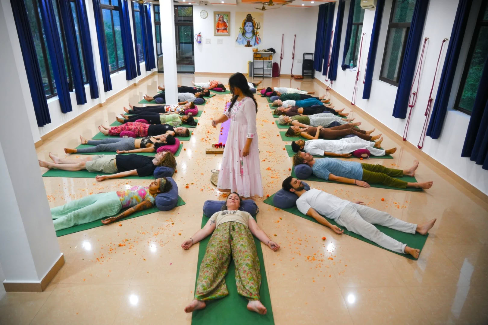 Formación de profesores de yoga de sanación con sonido en Rishikesh