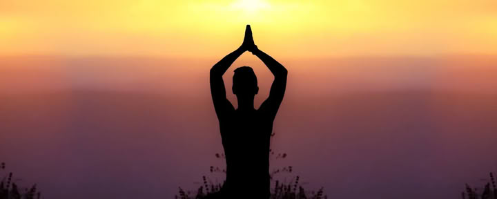 Sabiduría Antigua para el Agotamiento Moderno: Yoga y Herramientas Ayurvédicas para el Equilibrio