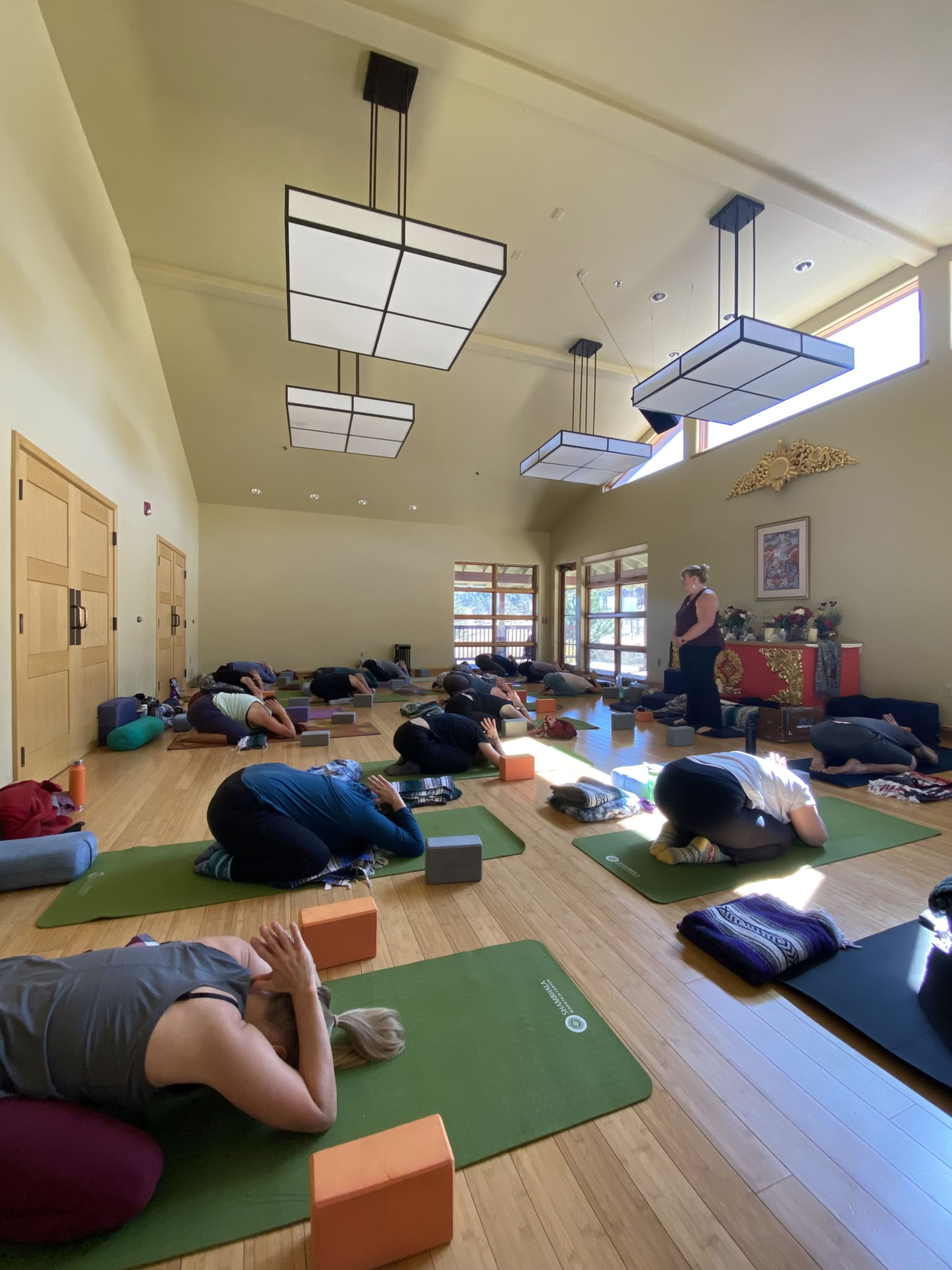 Turning Inward: Un retiro de yoga de otoño