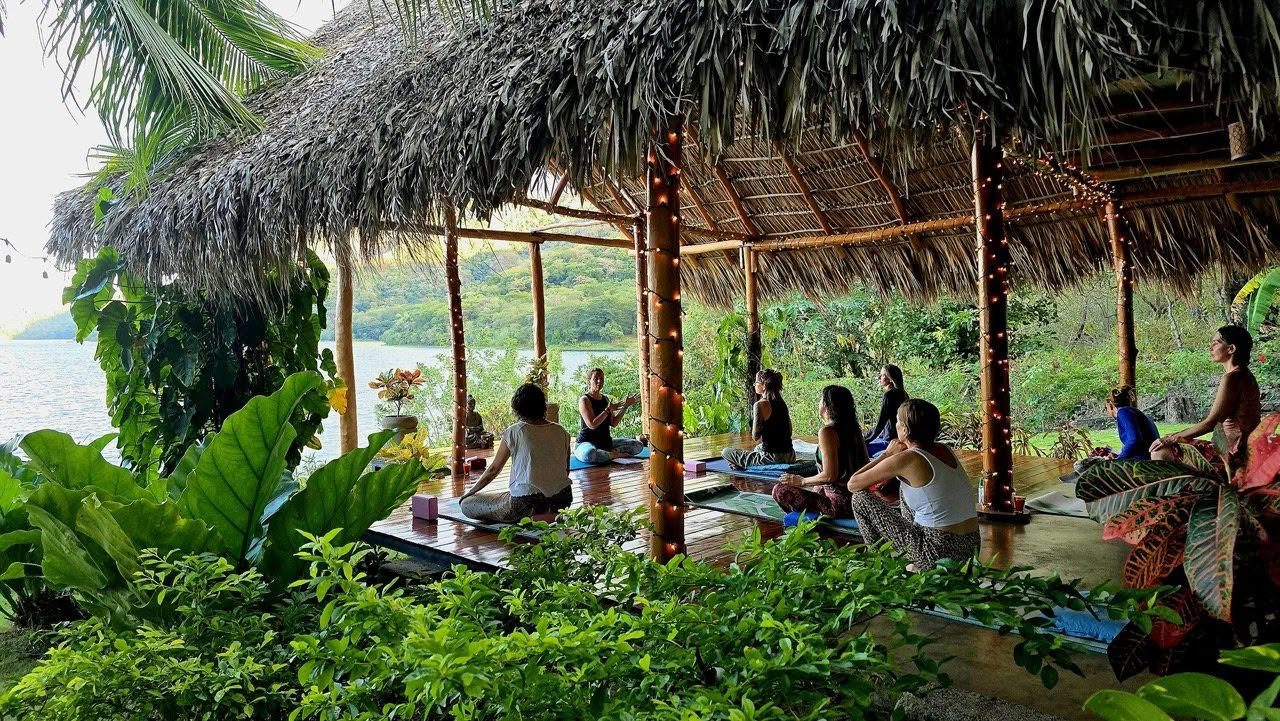 DesignYourBliss Retiro de Yoga Flexible en Nicaragua
