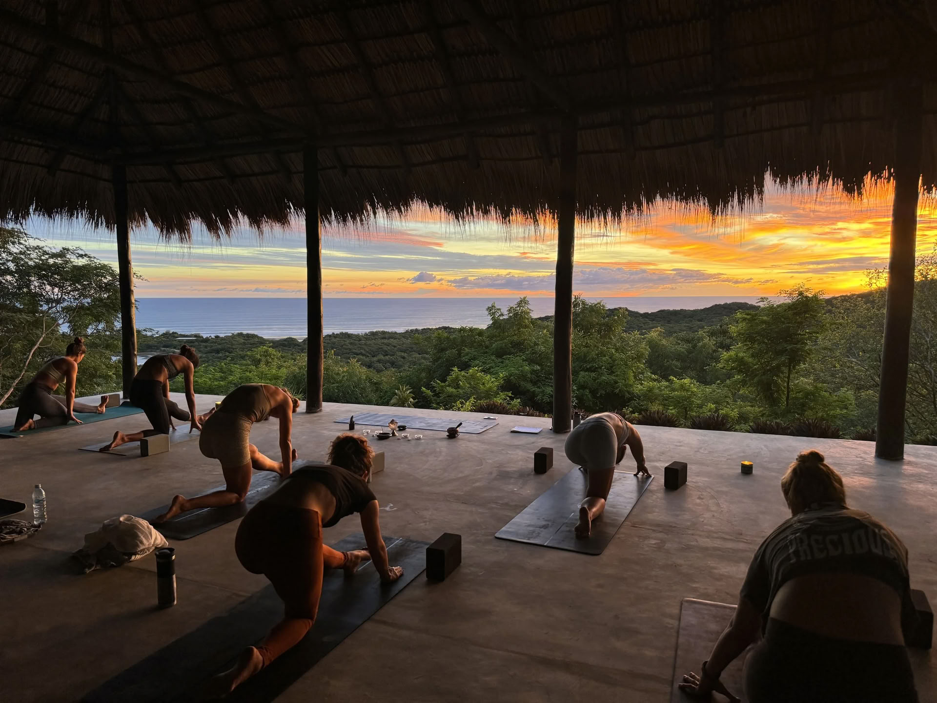 Clase de Yoga Popoyo Nicaragua