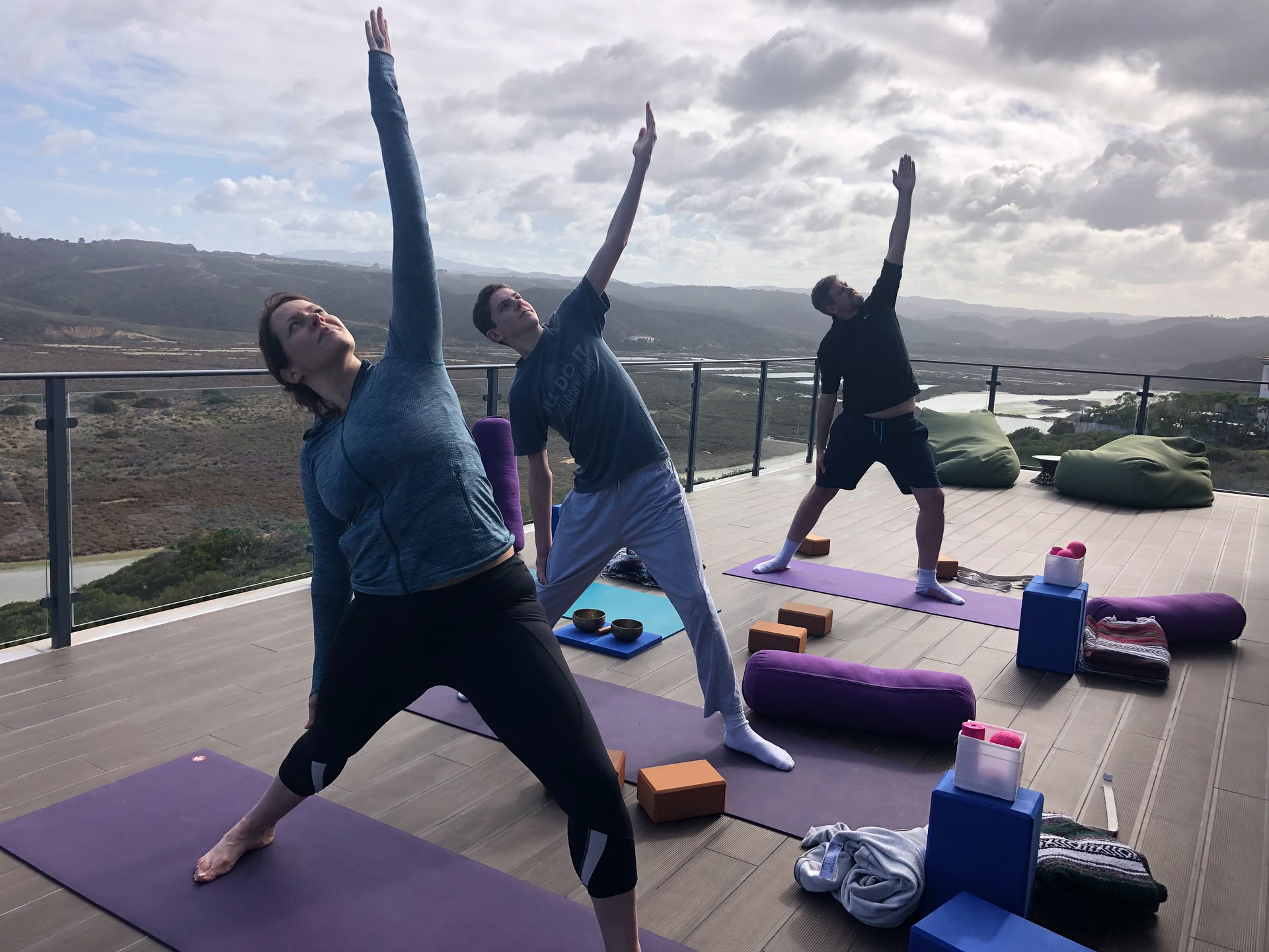 Restorative Yoga: Descansa Profundamente