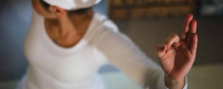 Efectos antienvejecimiento del Kundalini Yoga y la meditación